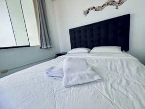 Desk, free WiFi - Hotel La planicie -Pico Alto (Punta Hermosa)