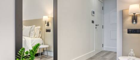 熨斗/熨衫板、免費 Wi-Fi、床單