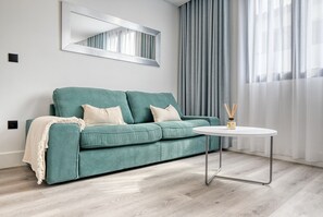 TV - BSE15 Apartments 3H, a Home in Madeira (Funchal)