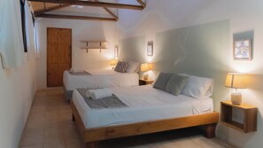 WiFi, bed sheets - Sugar Surf Shack - 4 private rooms less than 30m from the the best surf in town (Santa Teresa)