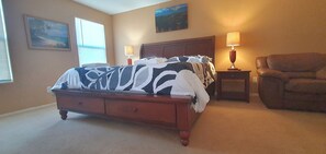 4 bedrooms, in-room safe, desk, iron/ironing board