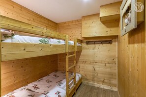 2 bedrooms, iron/ironing board, travel crib, free WiFi