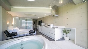 1 bedroom, in-room safe, WiFi - Suburban accommodation with a fantastic river view and spa (Gapyeong-gun)