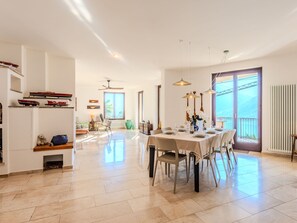 Dining - Miralago by Interhome (Valsolda)