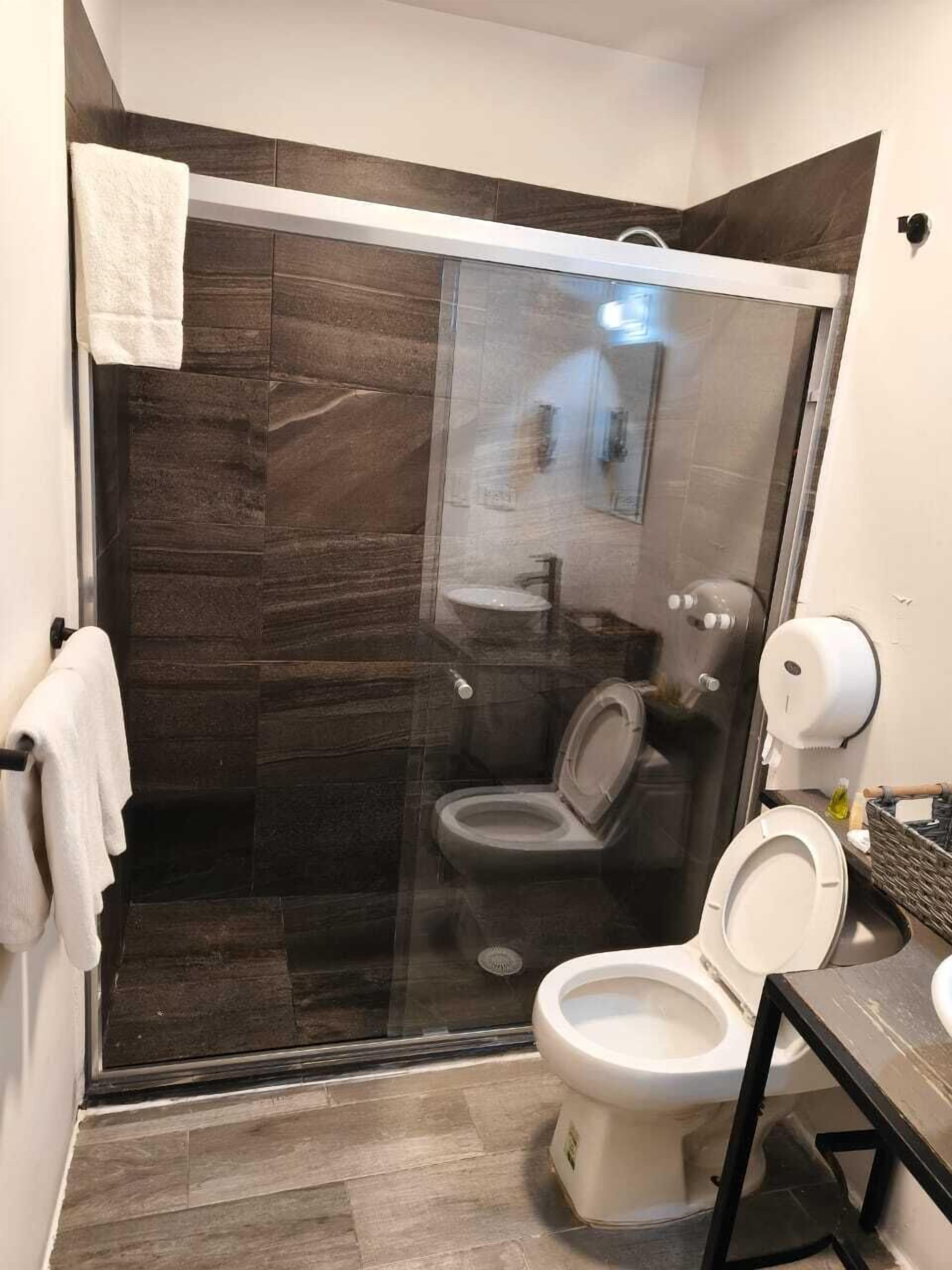 Classic Double Room | Bathroom
