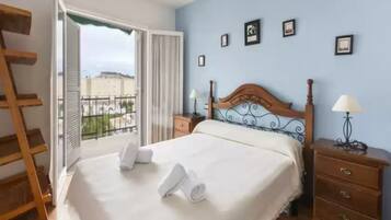 Căn hộ | 2 phòng ngủ, bộ trải giường