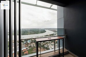 Presidential Apartment, 1 Bedroom, Patio, City View | Terrace/patio