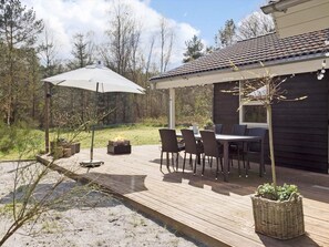 House | Outdoor dining - Tranquil Haven in Lyngsa - By Traum Ferienwohnungen (Sæby)