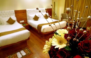 Iron/ironing board, free WiFi, bed sheets