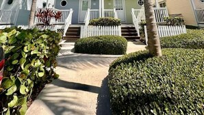 Exterior - Seas the Keys Getaway with plunge pool/spa (Marathon)