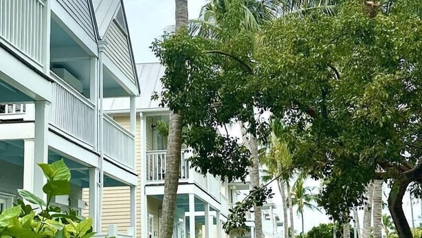 Property grounds - Seas the Keys Getaway with plunge pool/spa (Marathon)