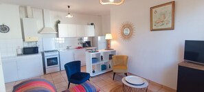 Fridge, microwave, oven, dishwasher