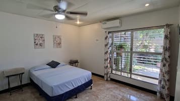 3 bedrooms, desk, iron/ironing board, WiFi (free)
