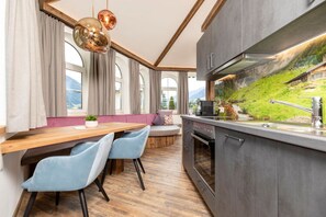 Apartment | Private kitchen | Electric kettle, toaster, highchair