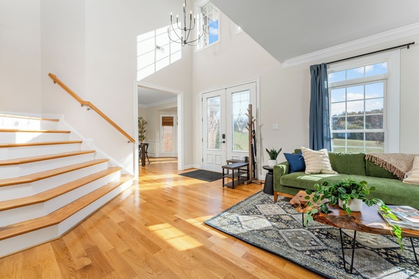 TV connectée, cheminée, jeux vidéo, baby-foot