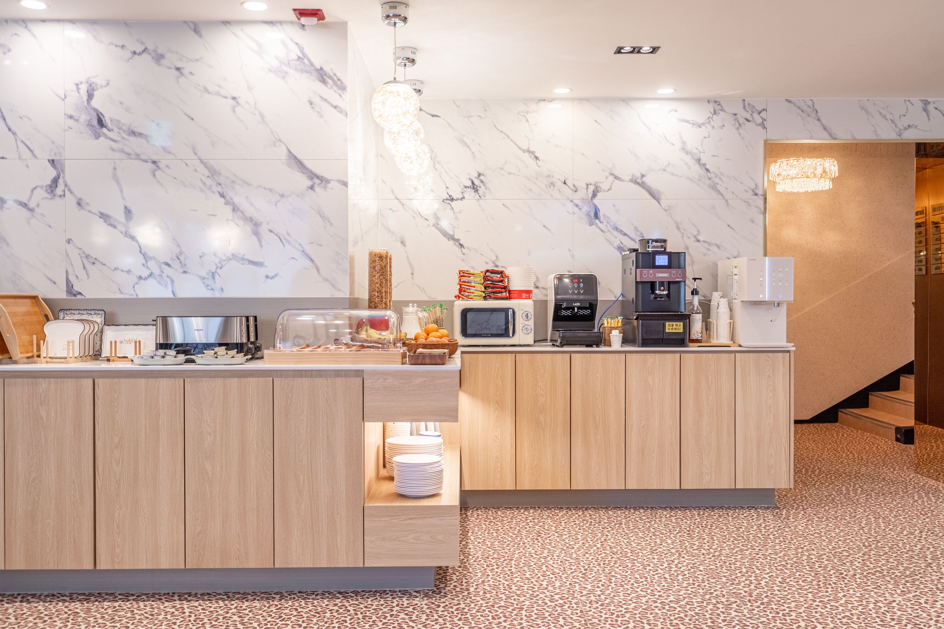 Free self-serve breakfast on weekdays