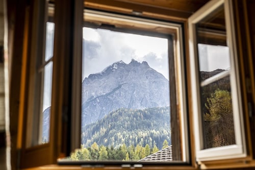 San Geer Sains: Charming 5.5-house in the old part of the village of Scuol