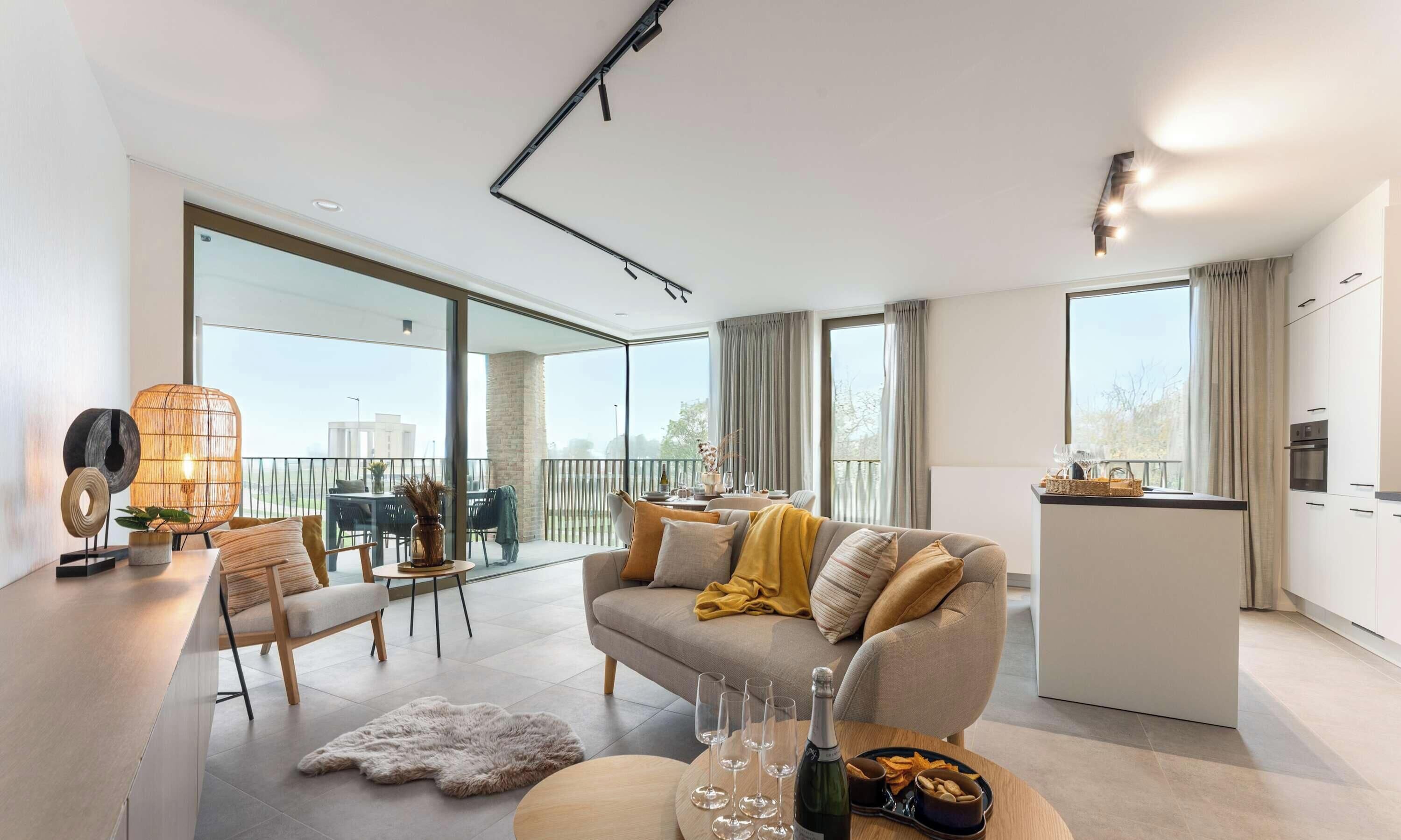 Televisión y oficina 