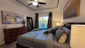 3 slaapkamers, een strijkplank/strijkijzer, wifi, beddengoed