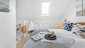 Unclassified image, 2 of 45, button - Pippin Cottage – Stylish Devon Hideaway Near Salcombe & Beaches (Salcombe)