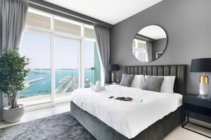 4 bedrooms, iron/ironing board, WiFi, bed sheets - Spacious 4-bedroom Marina Skyline View & Dubai Harbour Beachfront (Dubai Marina)