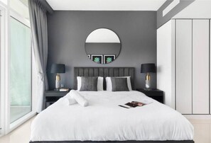 4 chambres, fer et planche à repasser, Wi-Fi, draps fournis