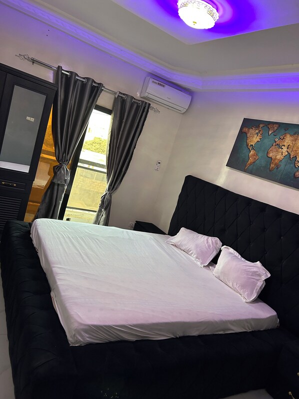 2 bedrooms, WiFi, bed sheets