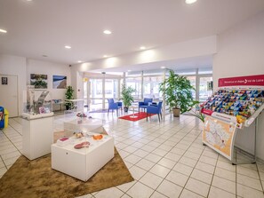 المنشأة من الداخل