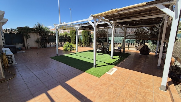 Outdoor dining - Ground floor, Rie y Ama Zeniamar VI, Playa Flamenca, Orihuela Costa (Orihuela Costa)