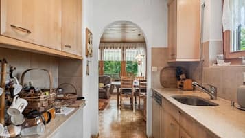 Réfrigérateur, plaque de cuisson, lave-vaisselle