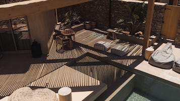 Signature Suite with Private Heated Pool (Ground Floor) | Allergikerbettwaren, Daunenbettdecken, Pillowtop-Betten