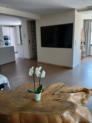 Interior - Renovated old Corsican house with swimming pool and beautiful outdoor space. (Sainte Lucie de Porto-Vecchio)