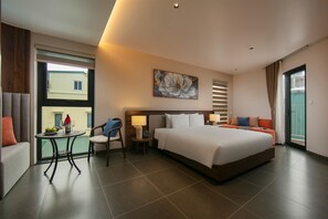 Studio With Balcony | Premium bedding, pillowtop beds, minibar, in-room safe - Hanoi Riverview Boutique Hotel & Apartment (Hanoi)