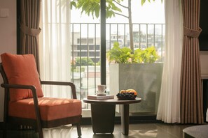 Premium Double With City view, Balcony | Premium bedding, pillowtop beds, minibar, in-room safe - Hanoi Riverview Boutique Hotel & Apartment (Hanoi)