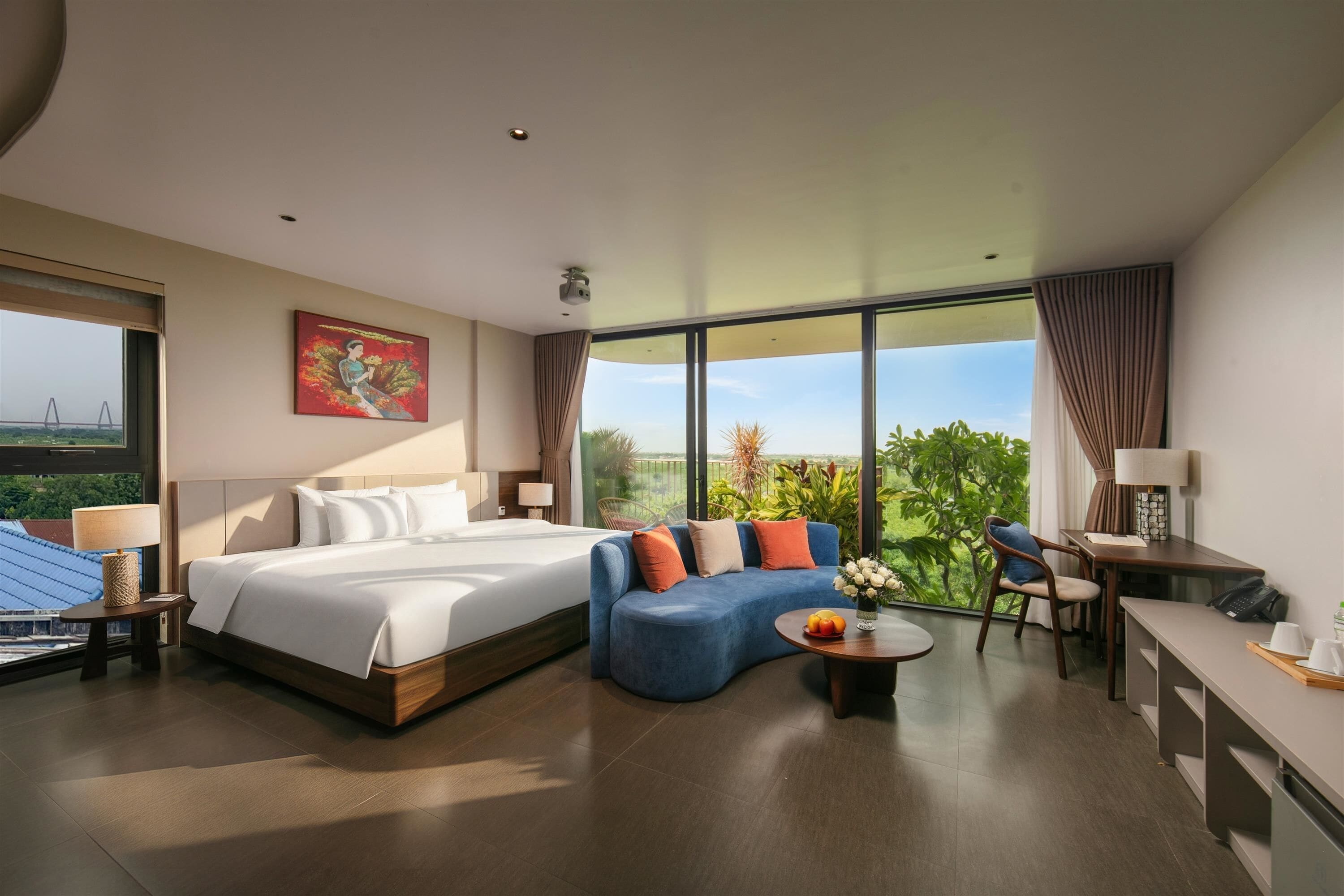 Signature Suite Double or Twin with Balcony, Garden View