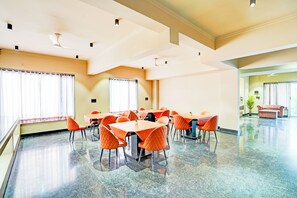 Exterior - Hotel Royal City (Noida)