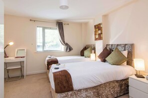 Apartment - Coventry 2-bedroom Apartment-pet Friendly (Coventry)
