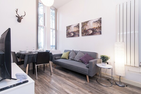 Appartement | Aire de séjour | Téléviseur