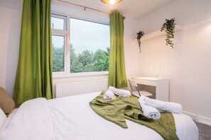 Apartment | 2 bedrooms, iron/ironing board, free WiFi, bed sheets
