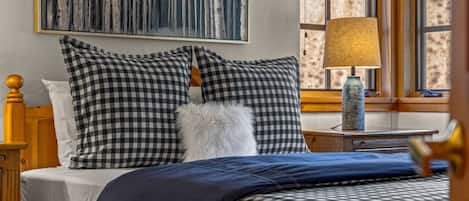 5 bedrooms, iron/ironing board, travel cot, WiFi