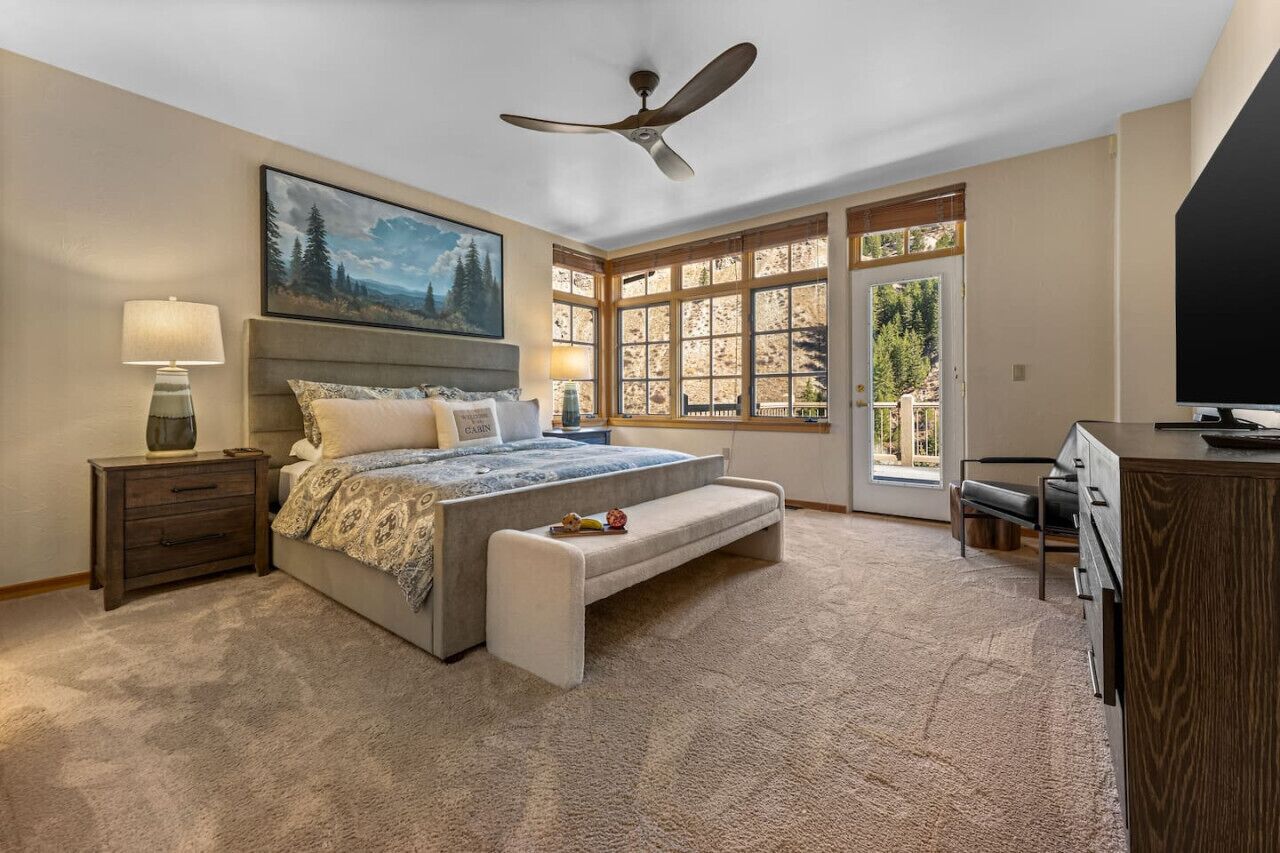 5 bedrooms, iron/ironing board, travel cot, WiFi