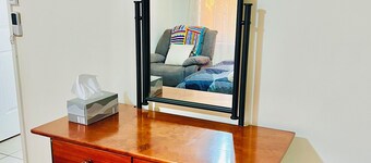 1 Bedroom with Queen Bed and Split AC for your Comfortable Stay in Wagga Wagga