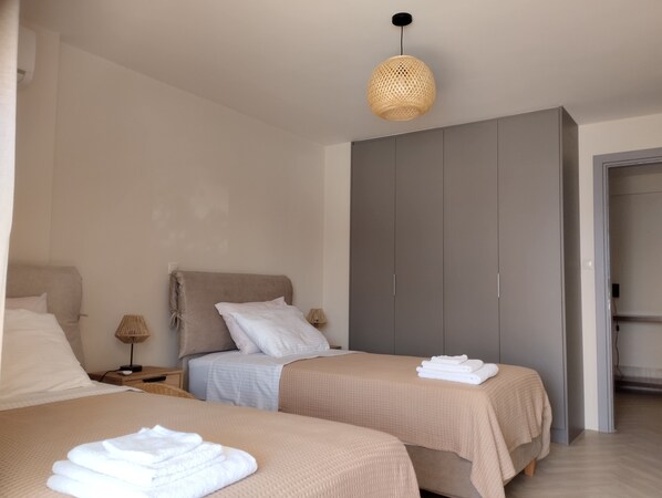 2 bedrooms, iron/ironing board, WiFi, bed sheets - Lux apartment at Athens riviera (Voula)