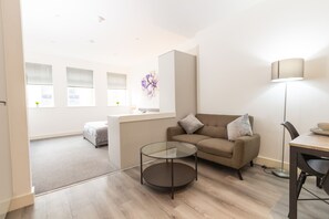 TV - Cosy 1Bed Getaway in Central Hull – Fully Equipped (Hull)