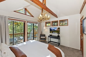 3 chambres, bureau, fer et planche à repasser, lit parapluie