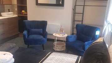 3 soverom, wi-fi (inkludert) og sengetøy