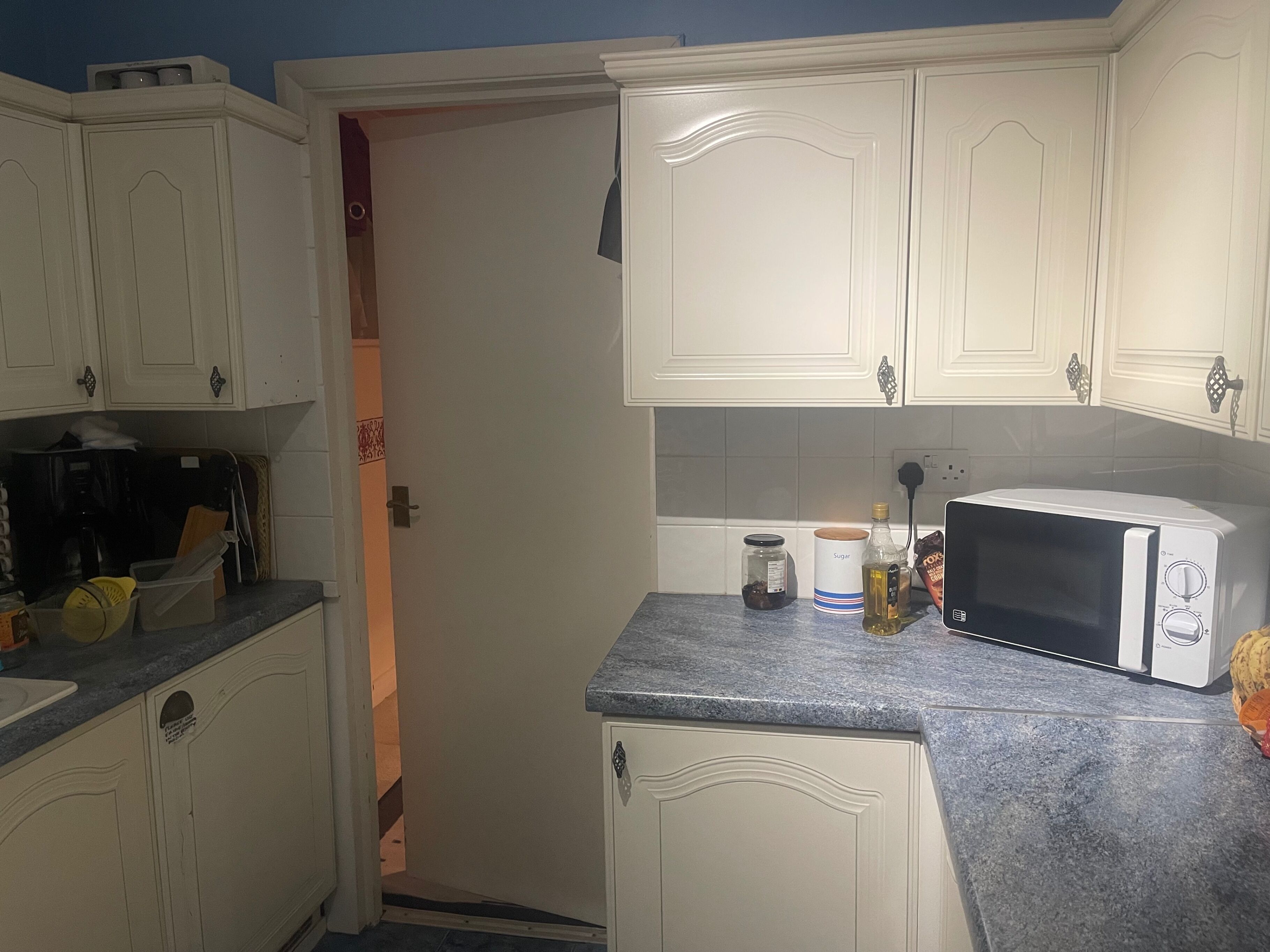 Apartment | Private kitchen | Fridge, microwave, oven, stovetop