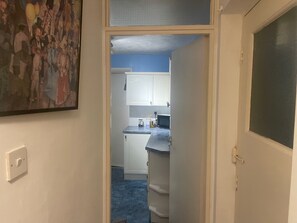 Apartment | Private kitchen | Fridge, microwave, oven, stovetop - Seaford Serenity Retreat (Seaford)
