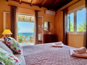 3 bedrooms, iron/ironing board, free WiFi, bed sheets - Beachfront Villa Rania with private pool (Chalikounas)