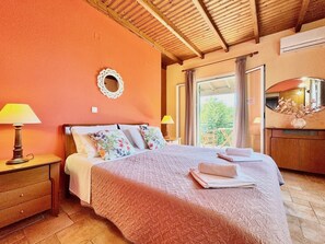 3 camere, ferro/asse da stiro, Wi-Fi gratuito, lenzuola